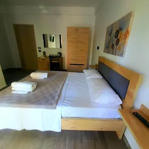 https://lungomare-private-rooms.albaniahotels.org